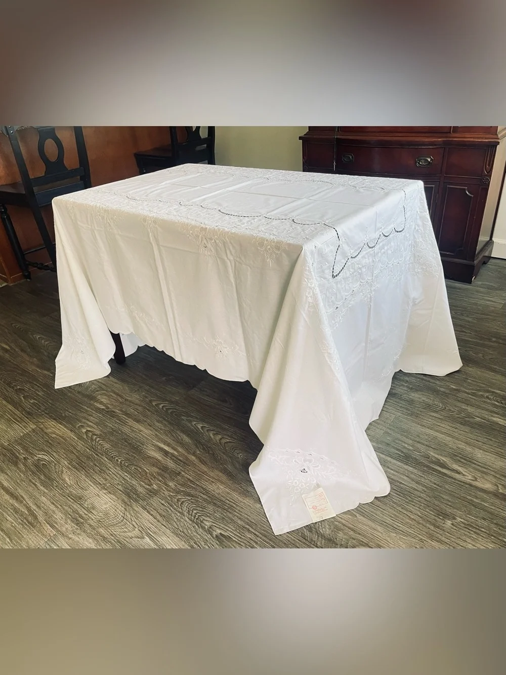 Vintage 1940’s Madeira Tablecloth Linen Hand Embroidered White Flawless 108x72